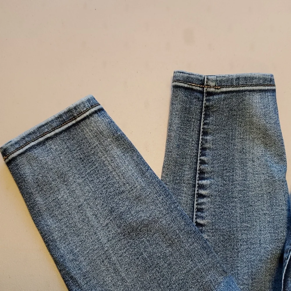 Wallflower InstaSoft Denim Overalls - Picture 6 of 9